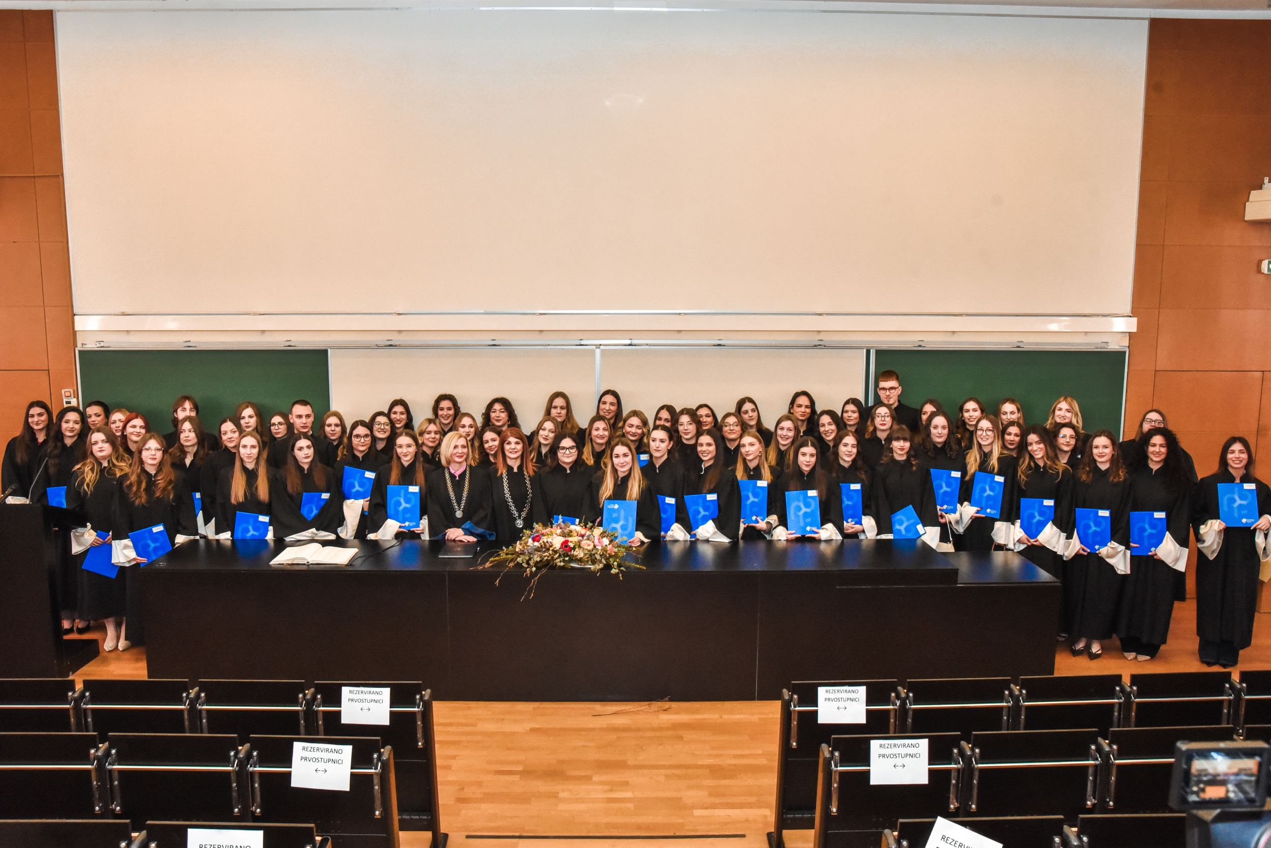 Studenti